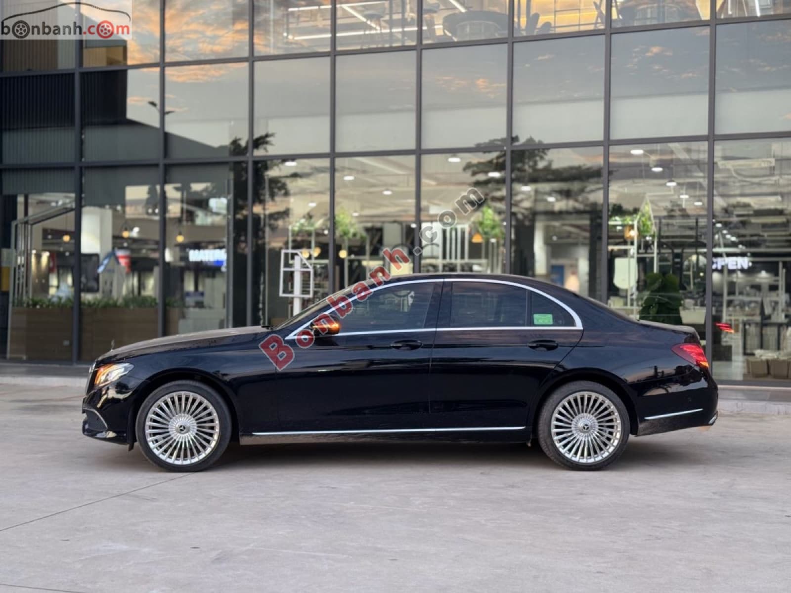 2019 Mercedes-Benz E class E200 - ảnh nhỏ 2