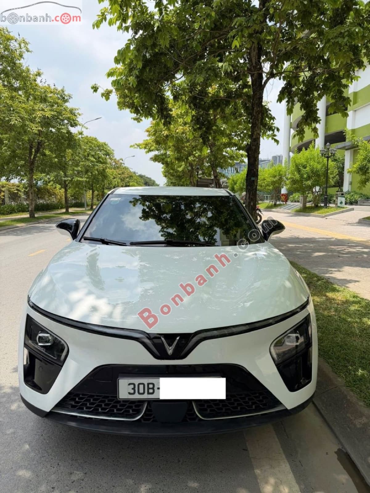 2026 VinFast VF7 Eco