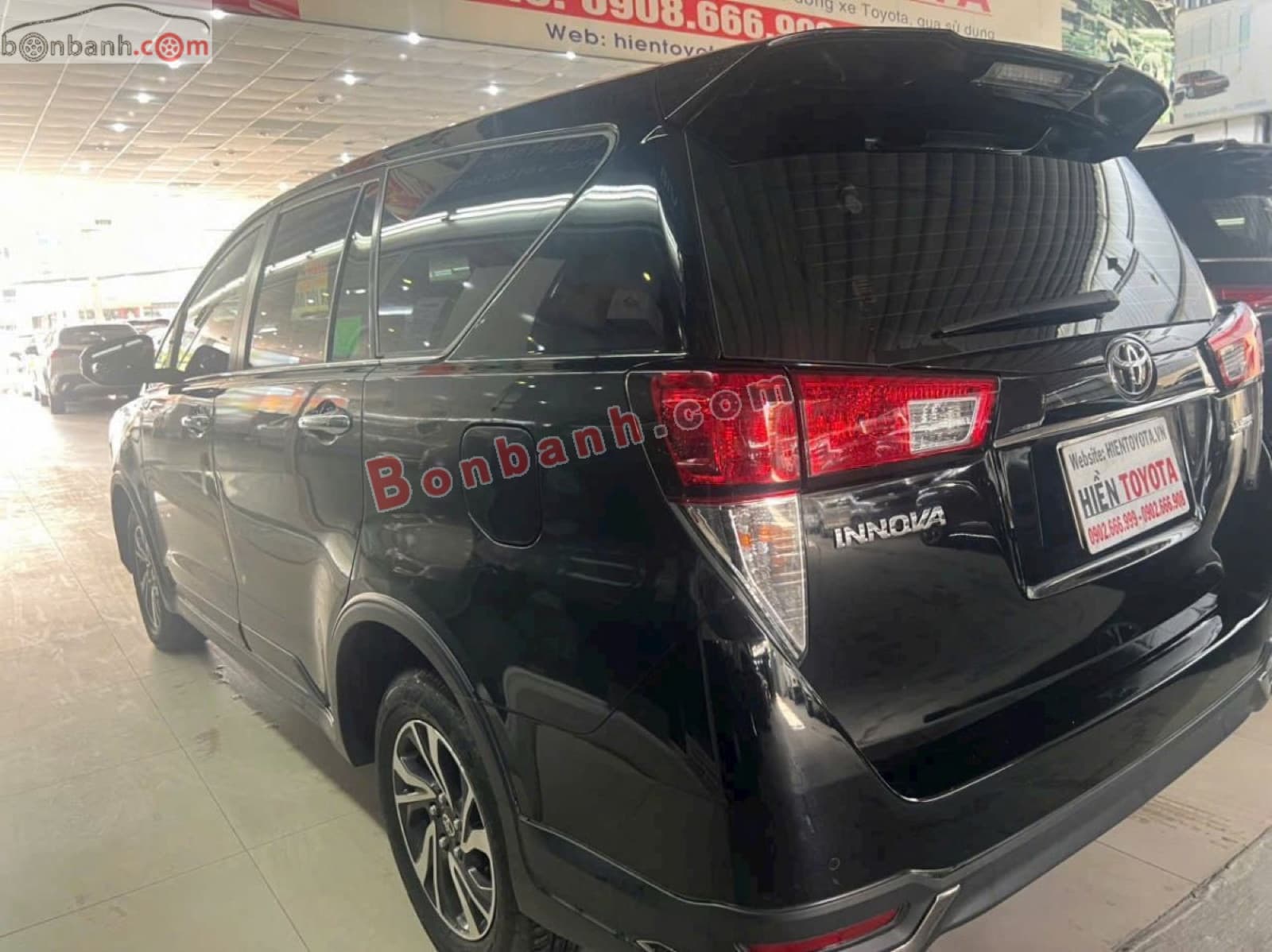 2021 Toyota Innova Venturer 2.0 AT - ảnh nhỏ 2