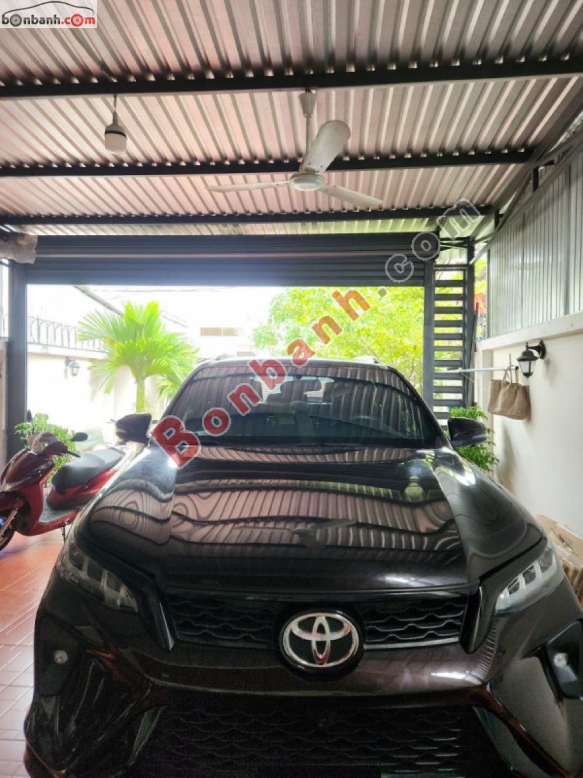 2022 Toyota Fortuner Legender 2.4L 4x2 AT