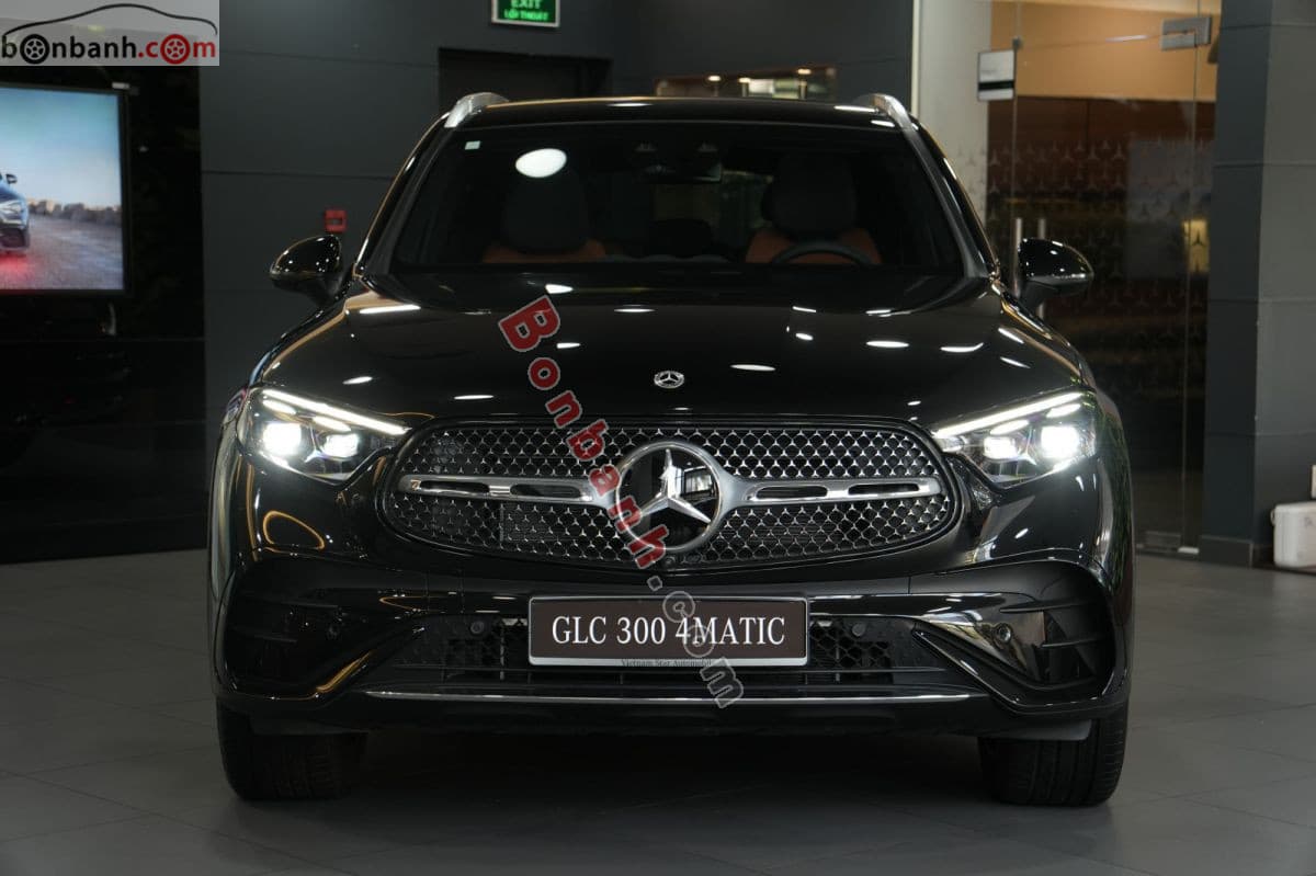 2025 Mercedes-Benz GLC 300 4Matic