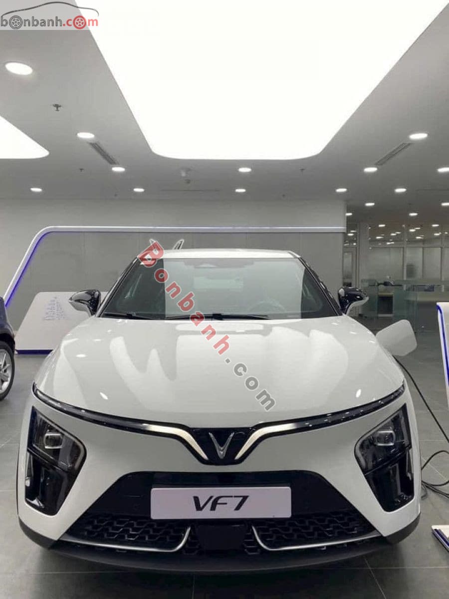 2026 VinFast VF7 Plus