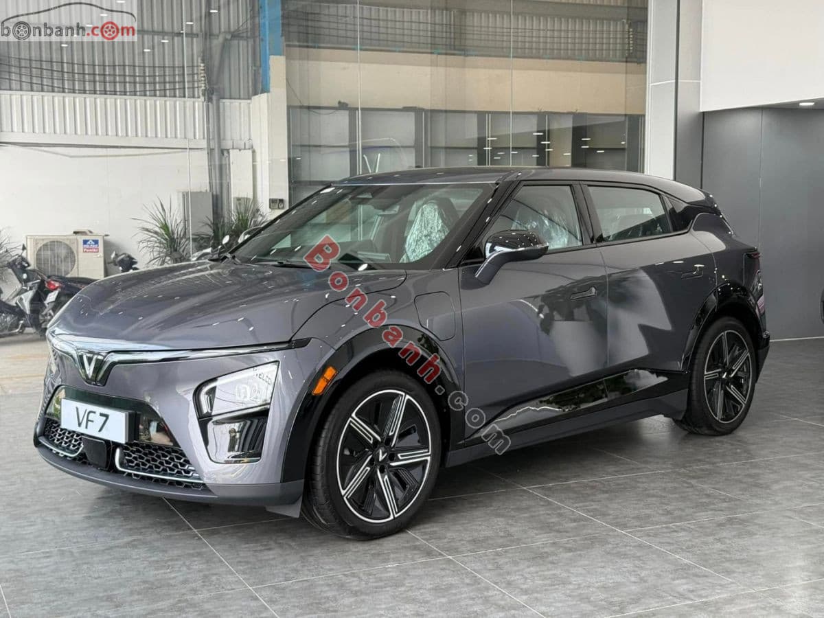 2026 VinFast VF7 Plus