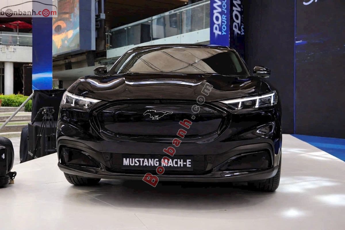 2025 Ford Mustang Mach-E Premium AWD
