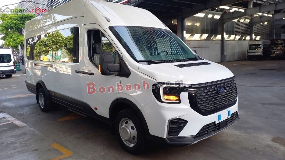 2025 Ford Transit Premium+