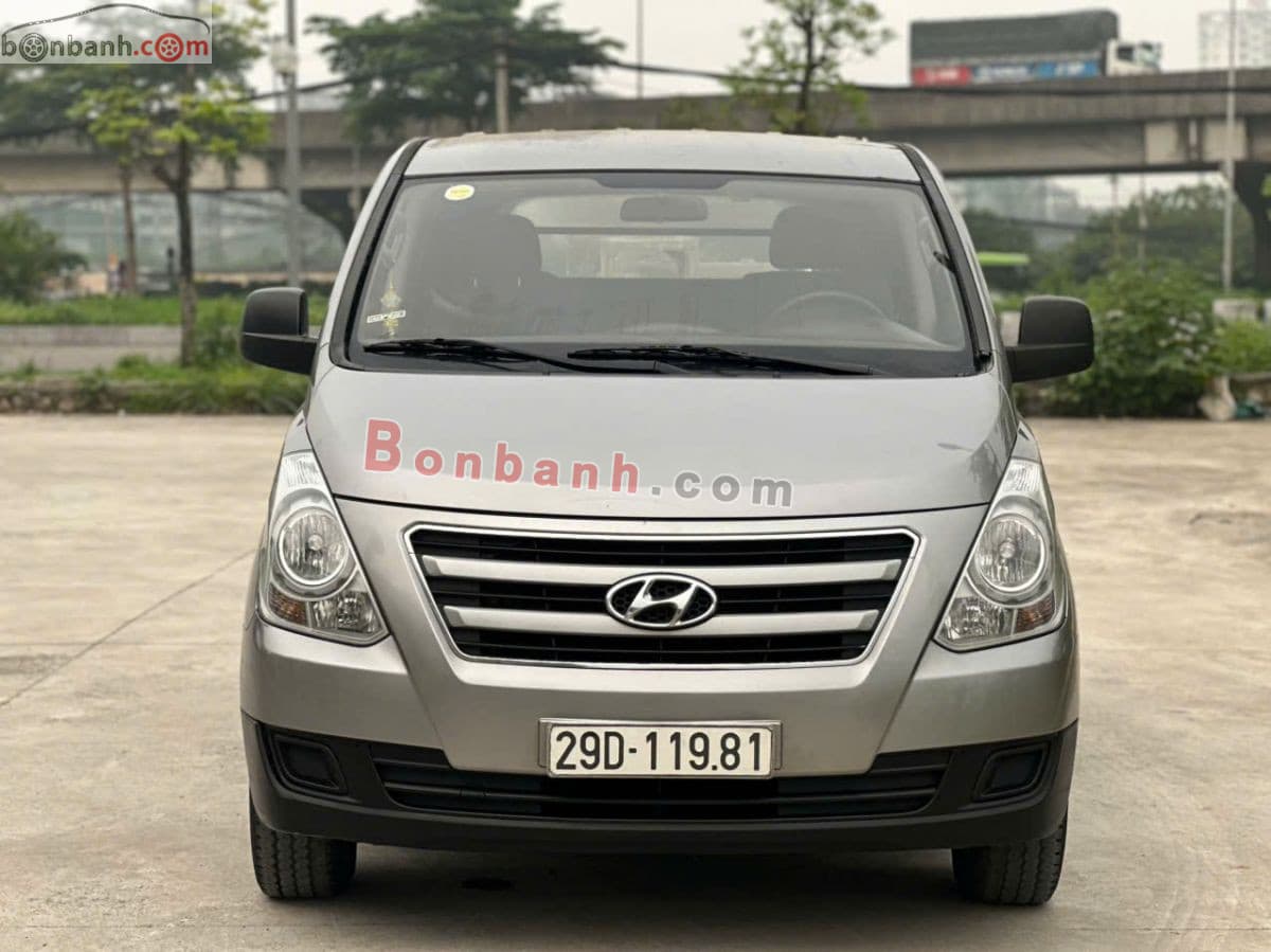 2017 Hyundai Grand Starex Van 2.5 MT