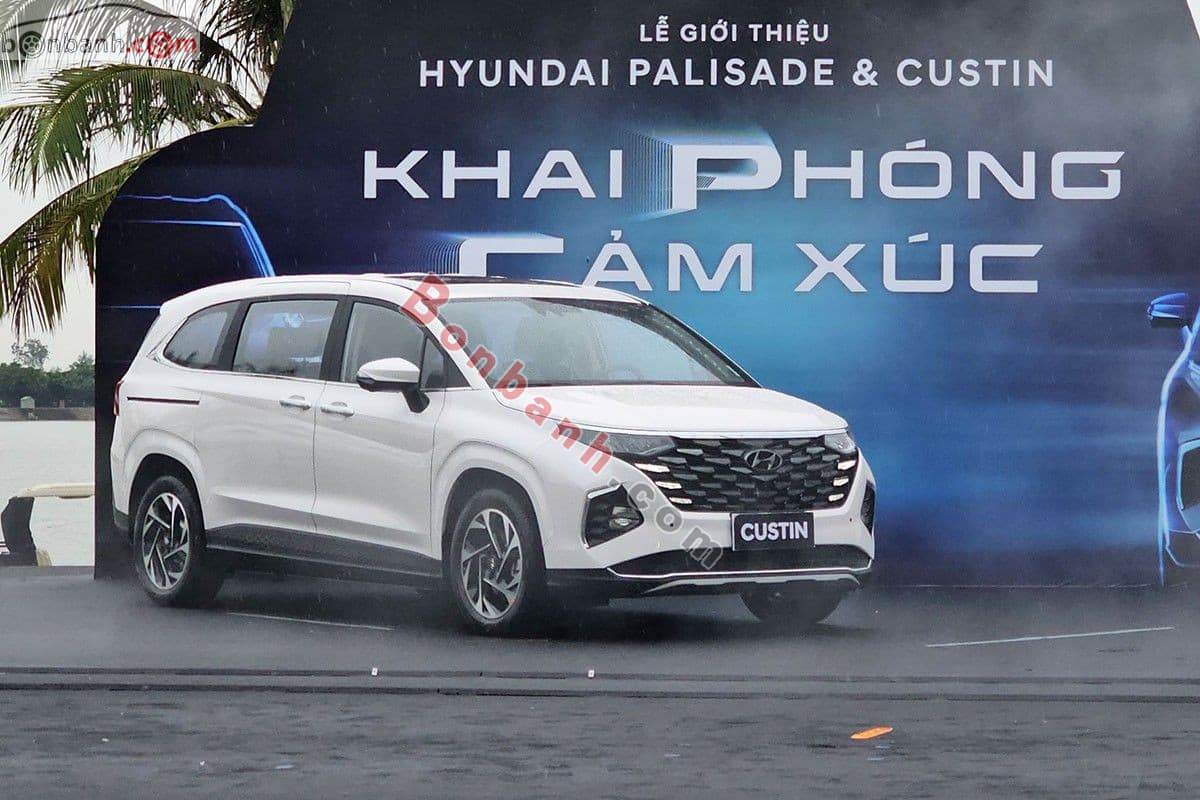 2026 Hyundai Custin Cao Cấp 2.0T