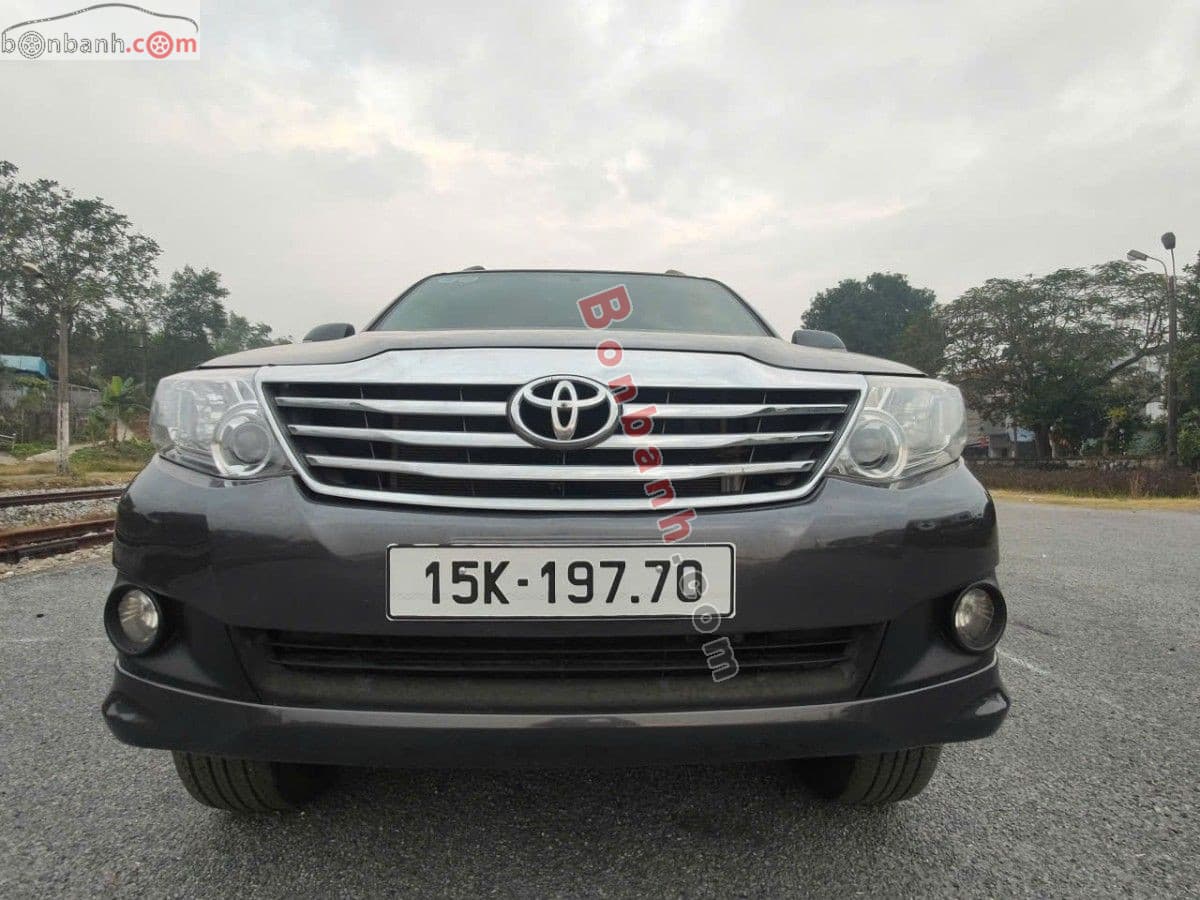 2016 Toyota Fortuner 2.7V 4X2 AT