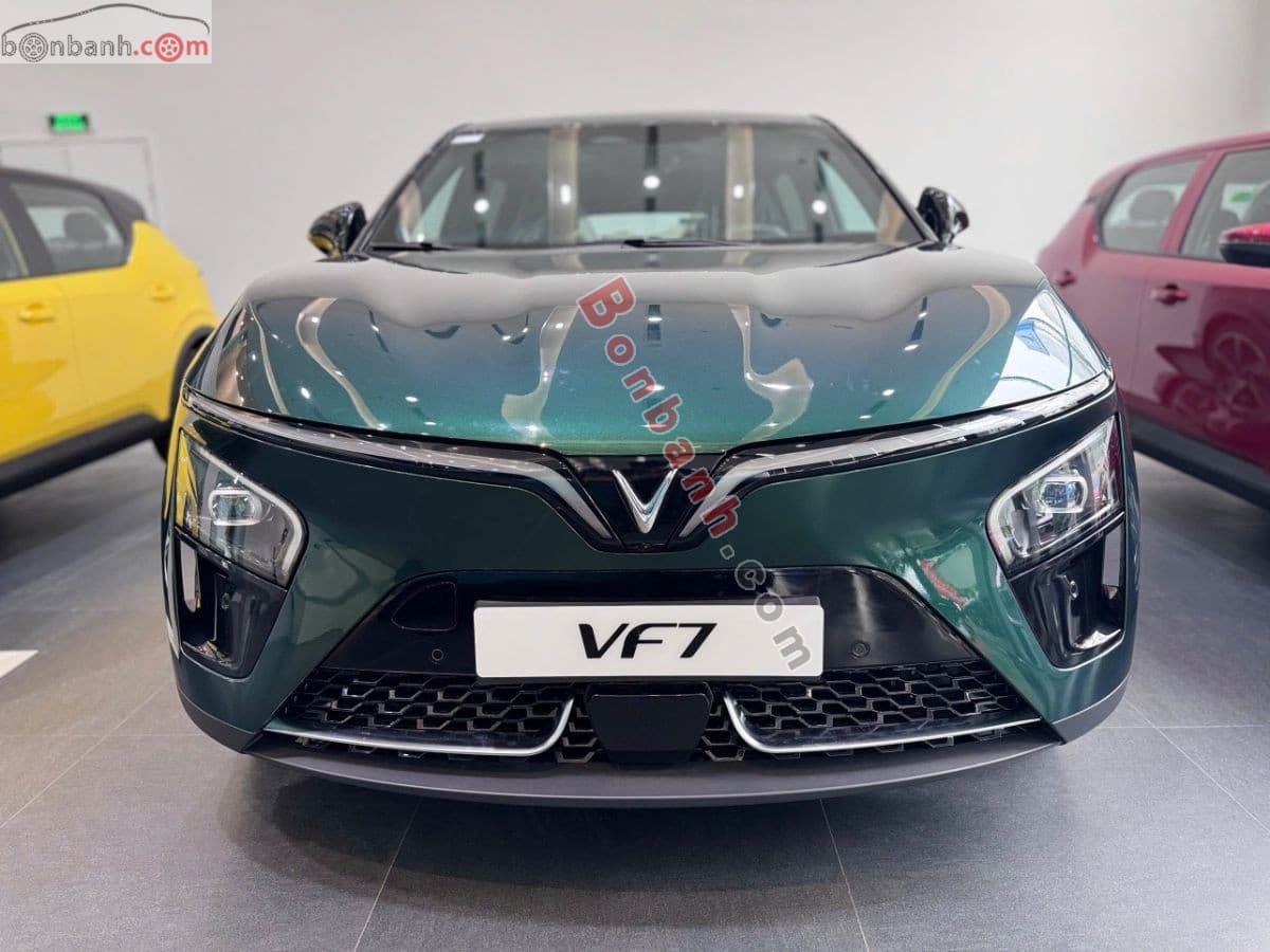 2026 VinFast VF7 Plus AWD