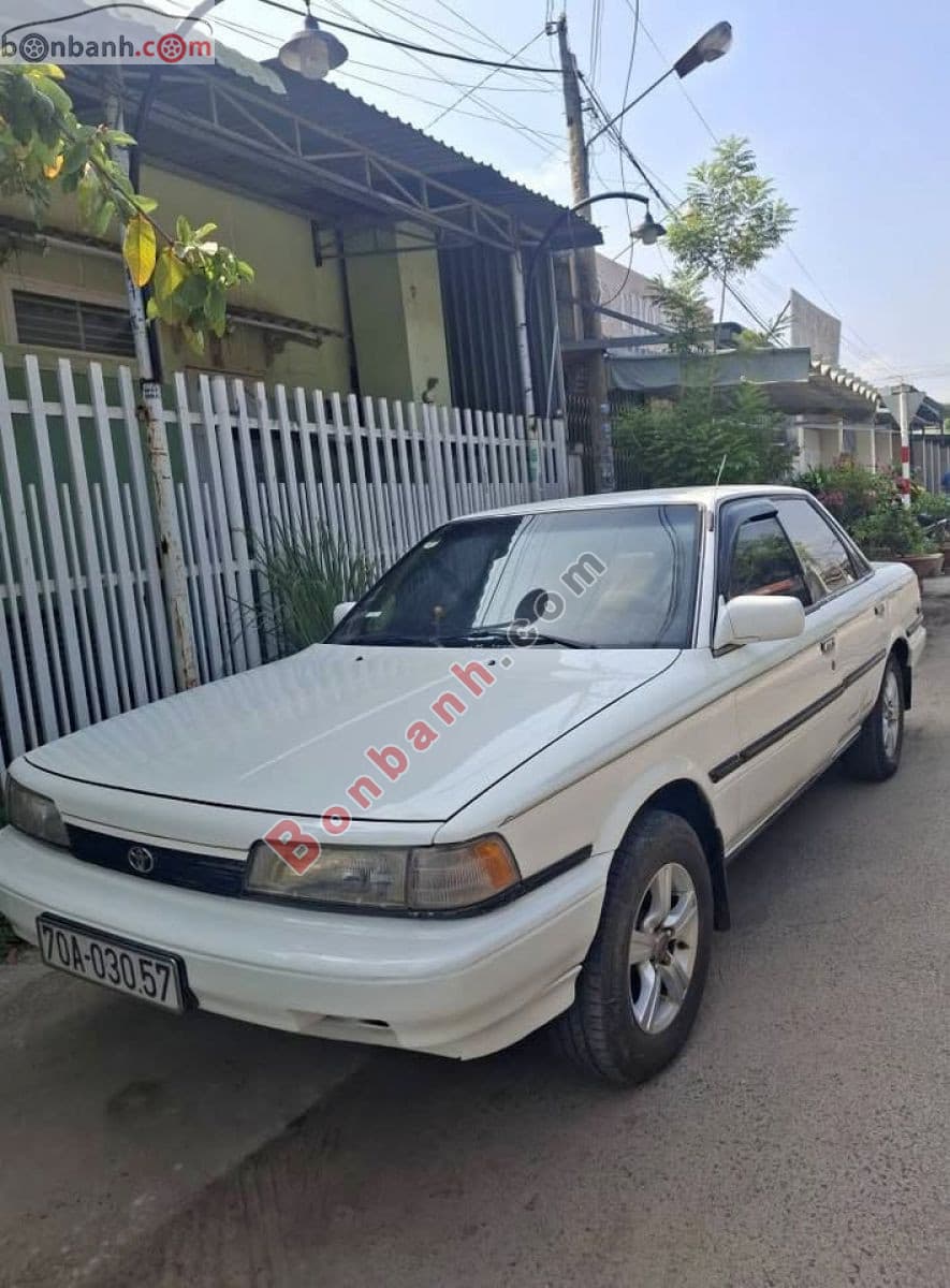1989 Toyota Camry 2.0 MT Trước