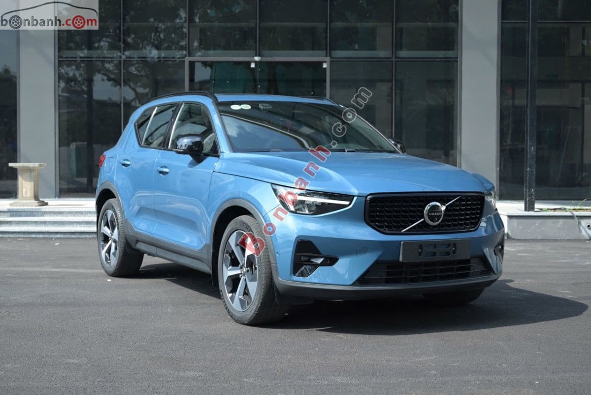 2023 Volvo XC40 Ultimate B5 AWD