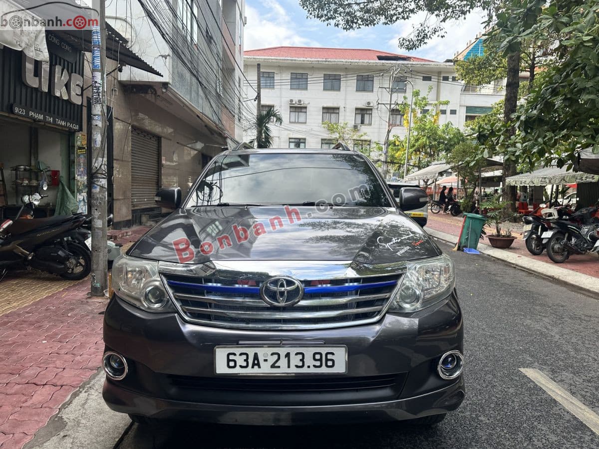 2012 Toyota Fortuner 2.5G