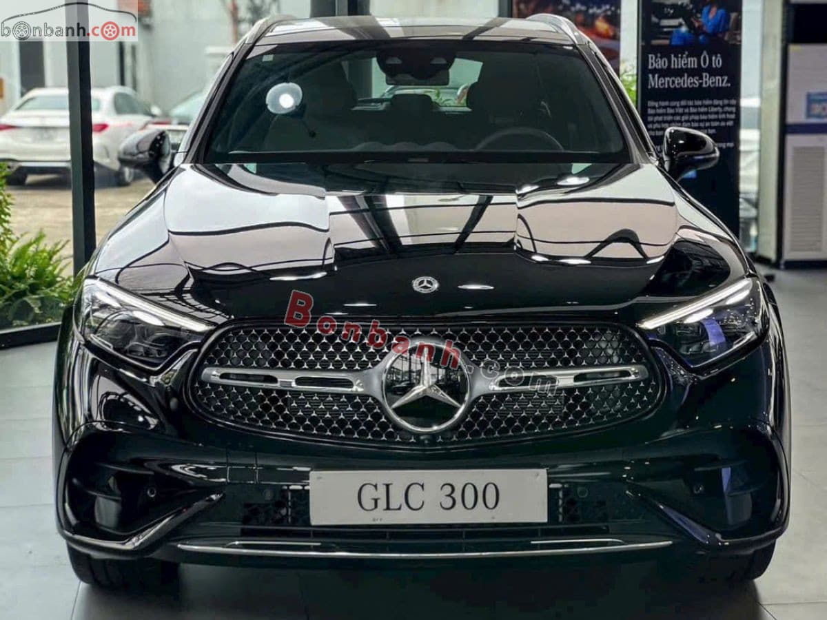 2026 Mercedes-Benz GLC 300 4Matic