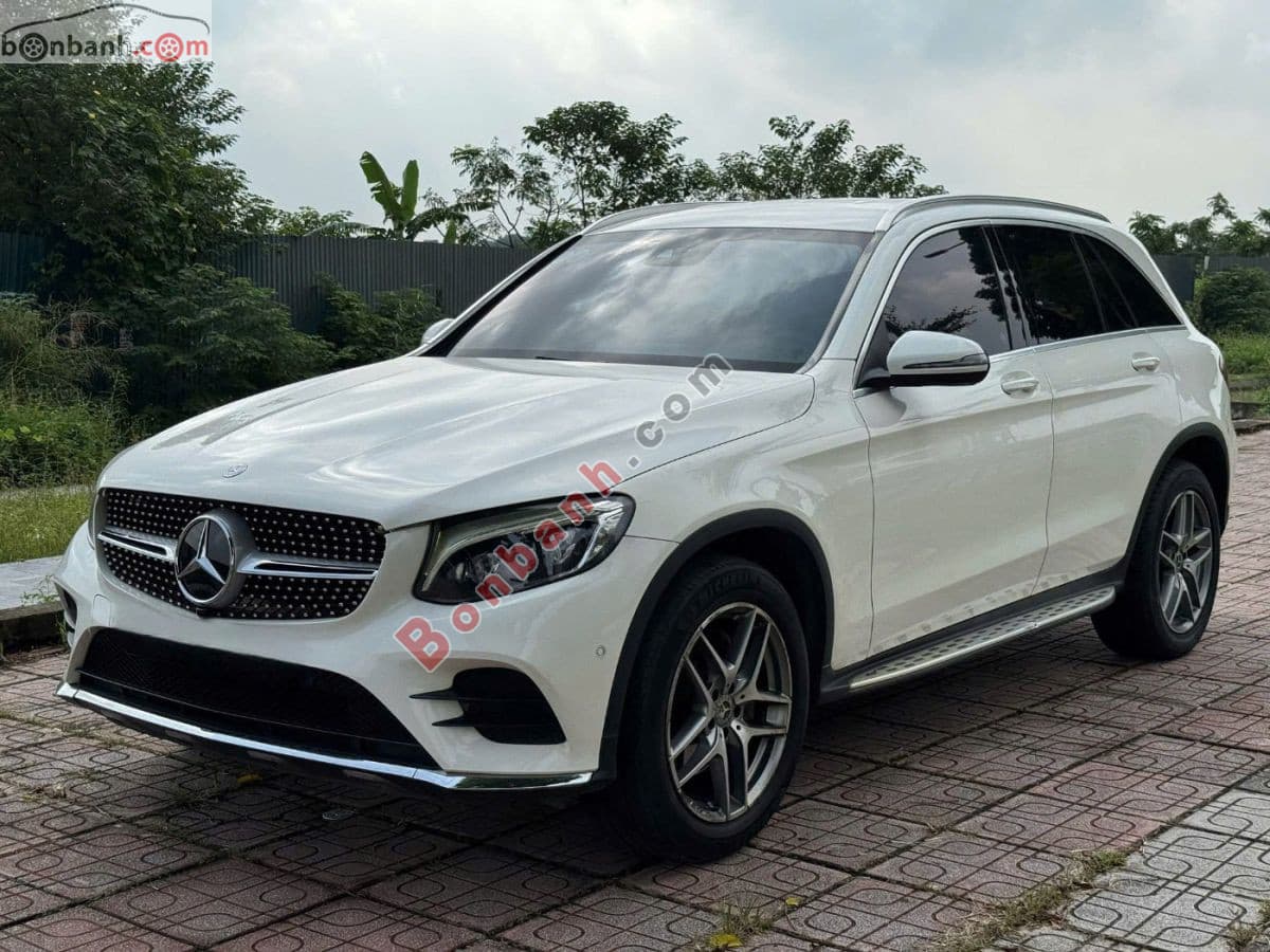2017 Mercedes-Benz GLC 250 4Matic - Image 1