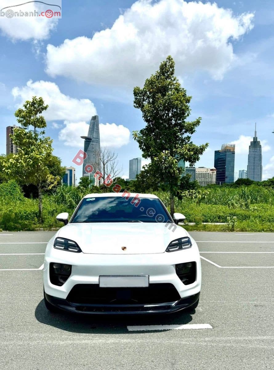 2024 Porsche Macan 4 EV