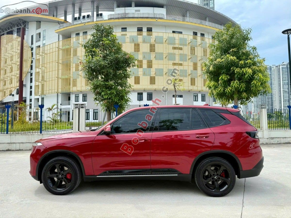2021 VinFast Lux SA 2.0 Base 2.0 AT