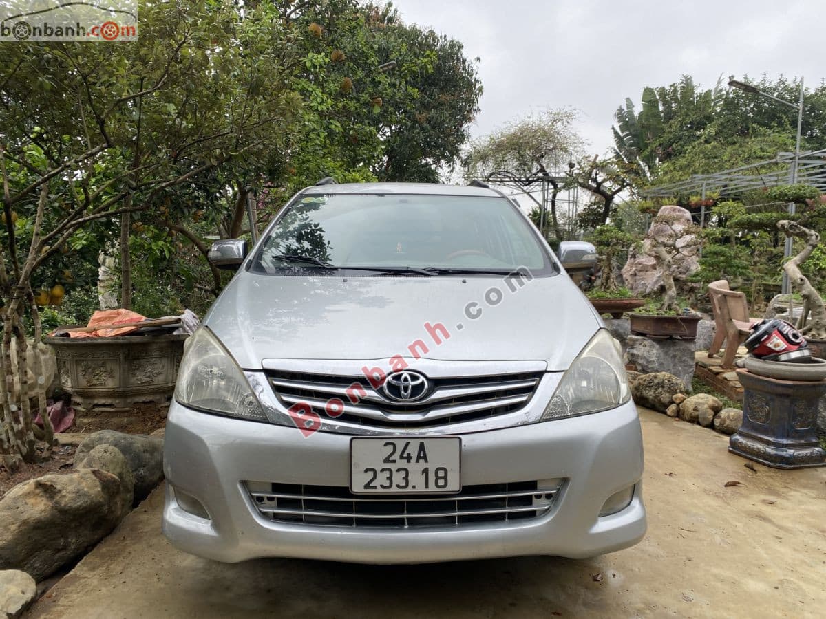 2010 Toyota Innova V