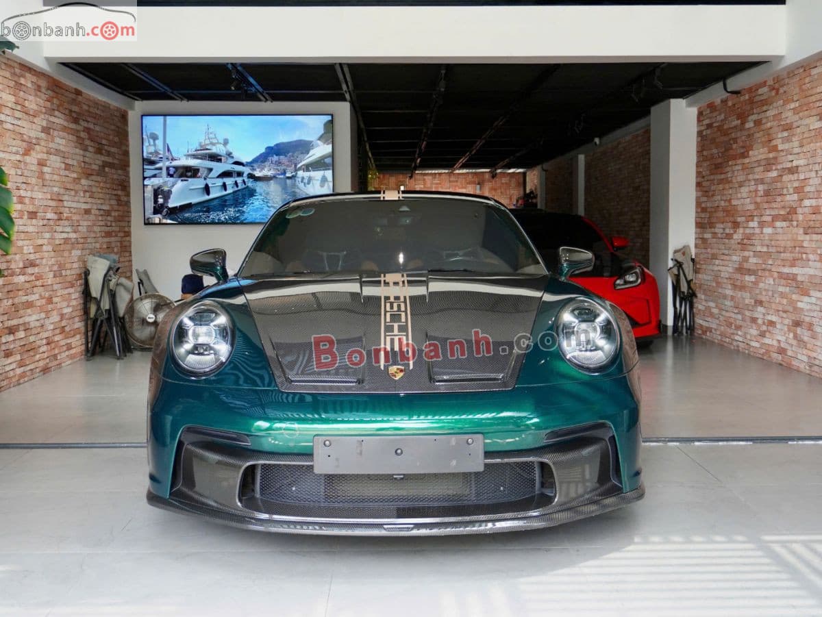 2019 Porsche 911 Carrera