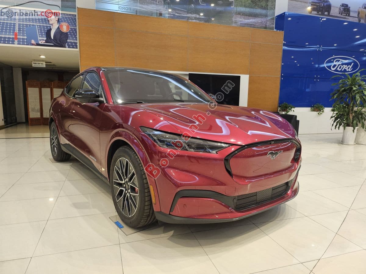 2025 Ford Mustang Mach-E Premium AWD