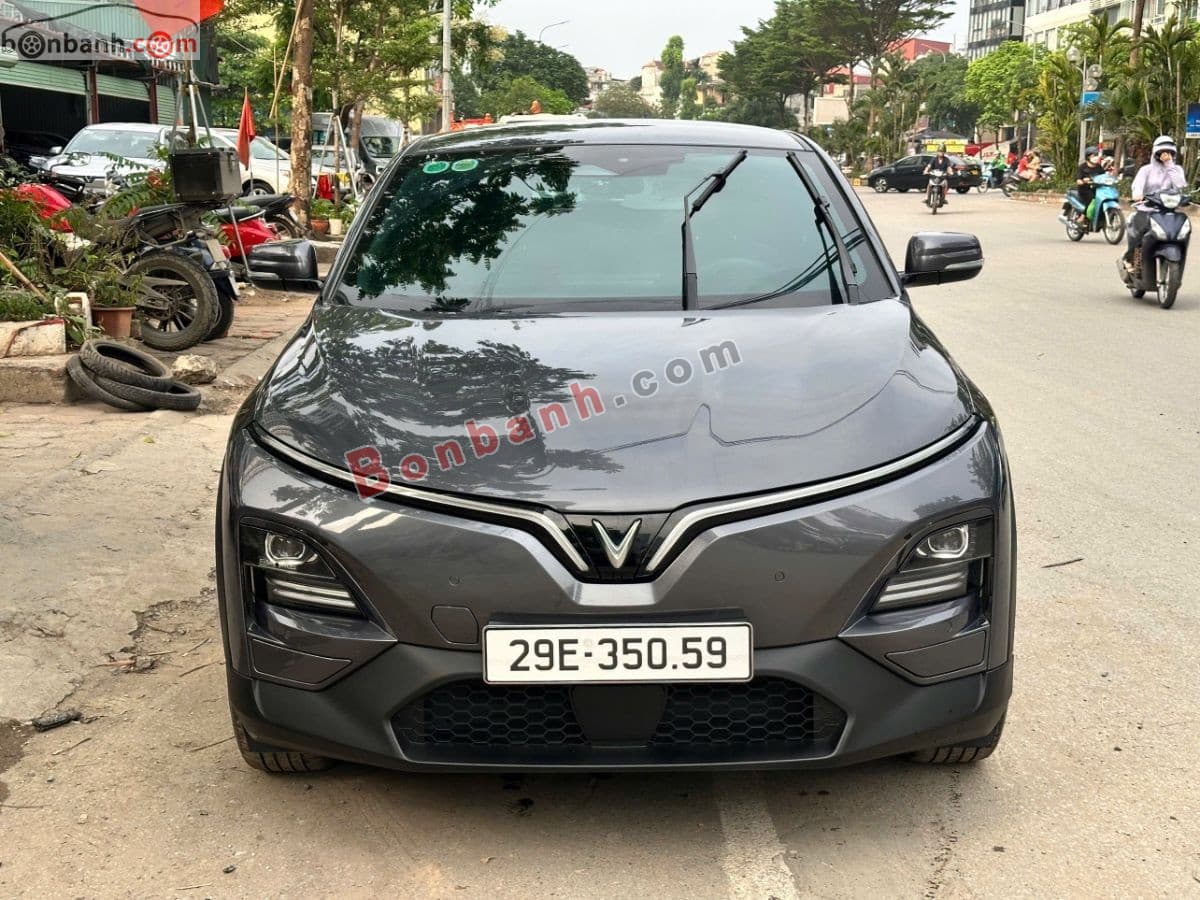 2025 VinFast VF6 Eco