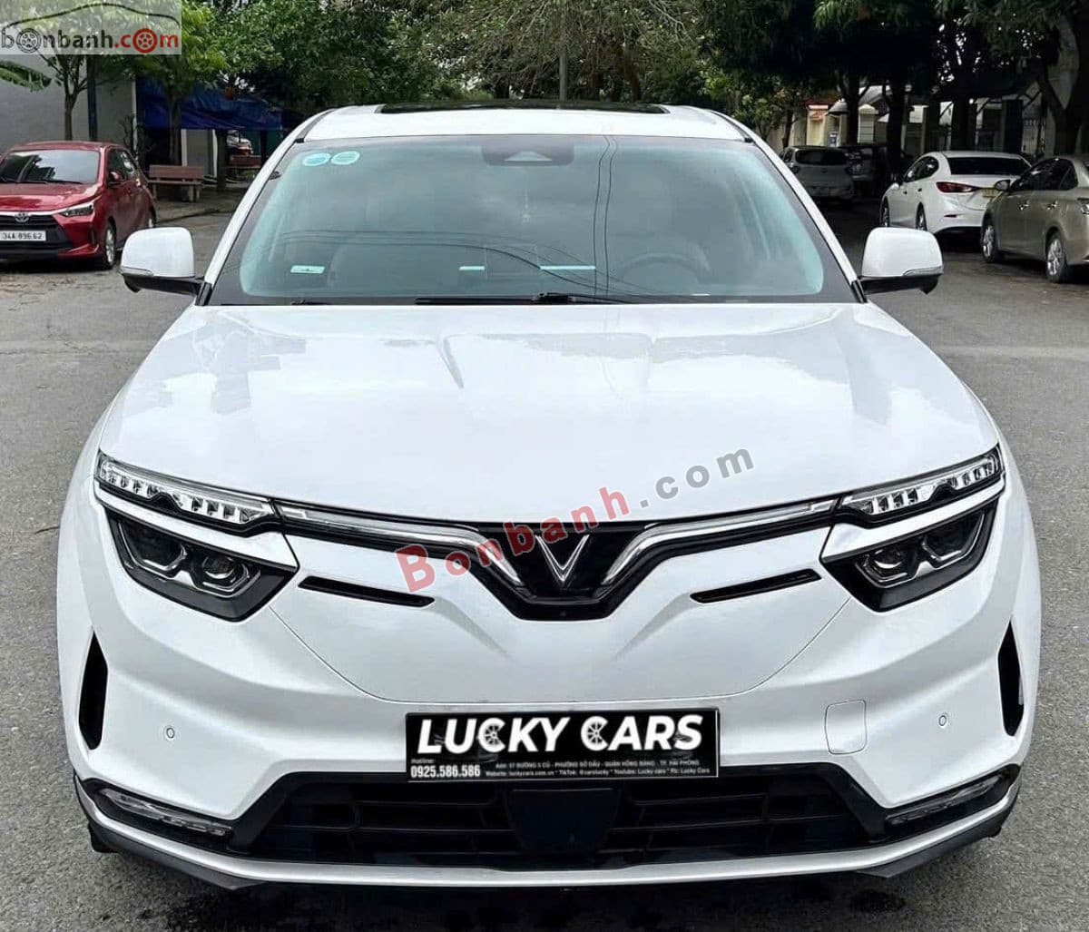 2023 VinFast VF8 Eco AWD
