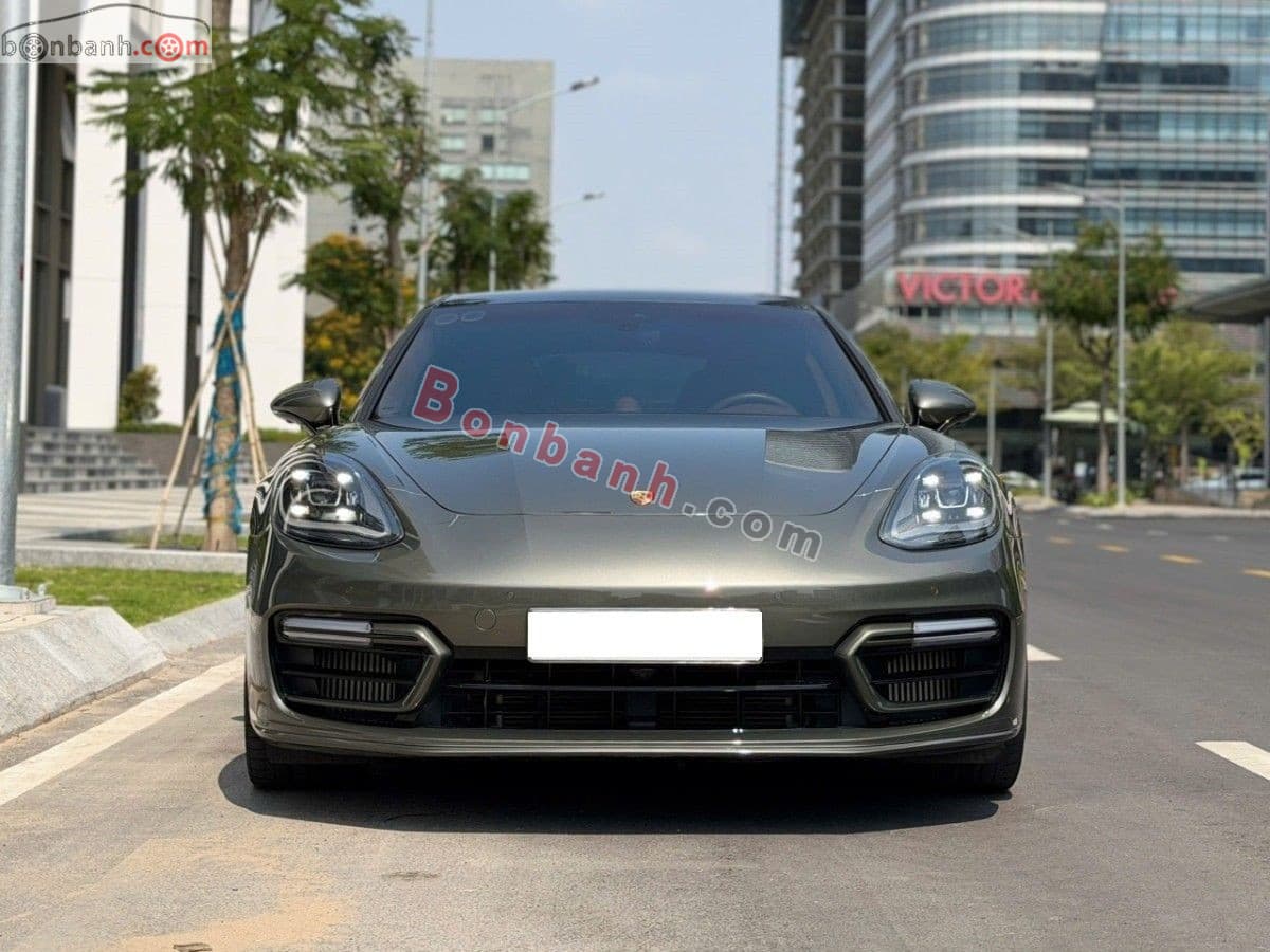 2022 Porsche Panamera 4