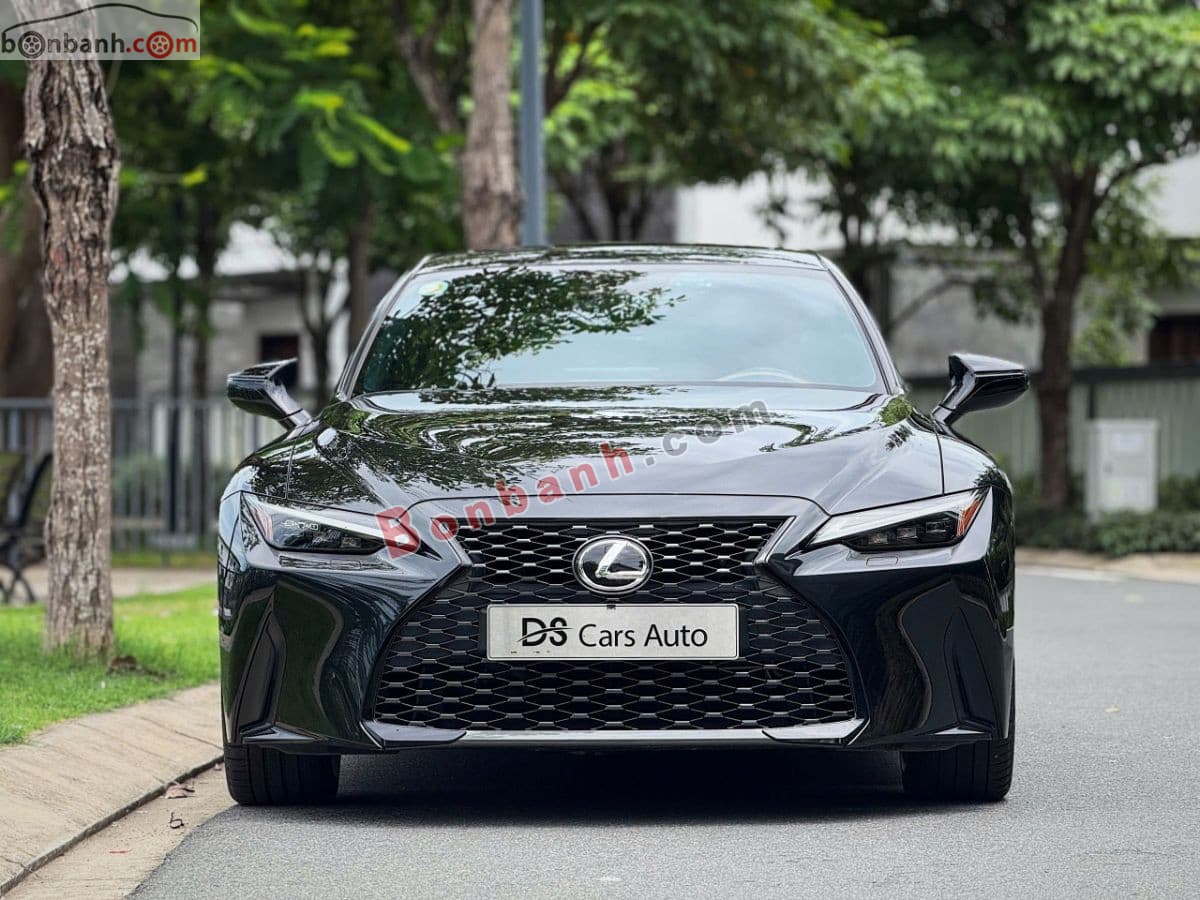 2021 Lexus IS 300 Luxury