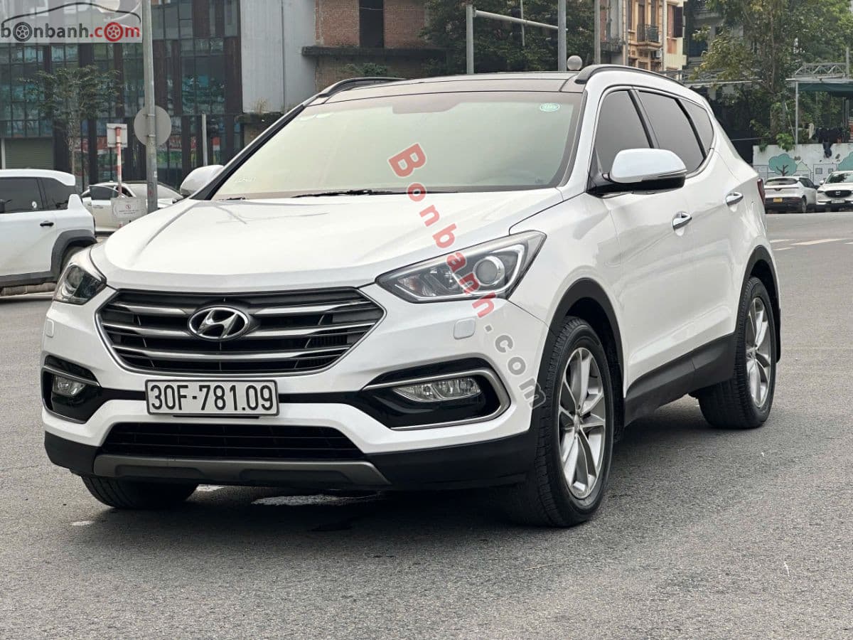 2017 Hyundai SantaFe 2.2L 4WD - Image 1