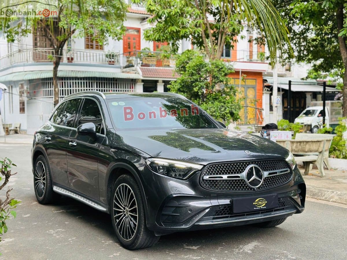 2025 Mercedes-Benz GLC 300 4Matic
