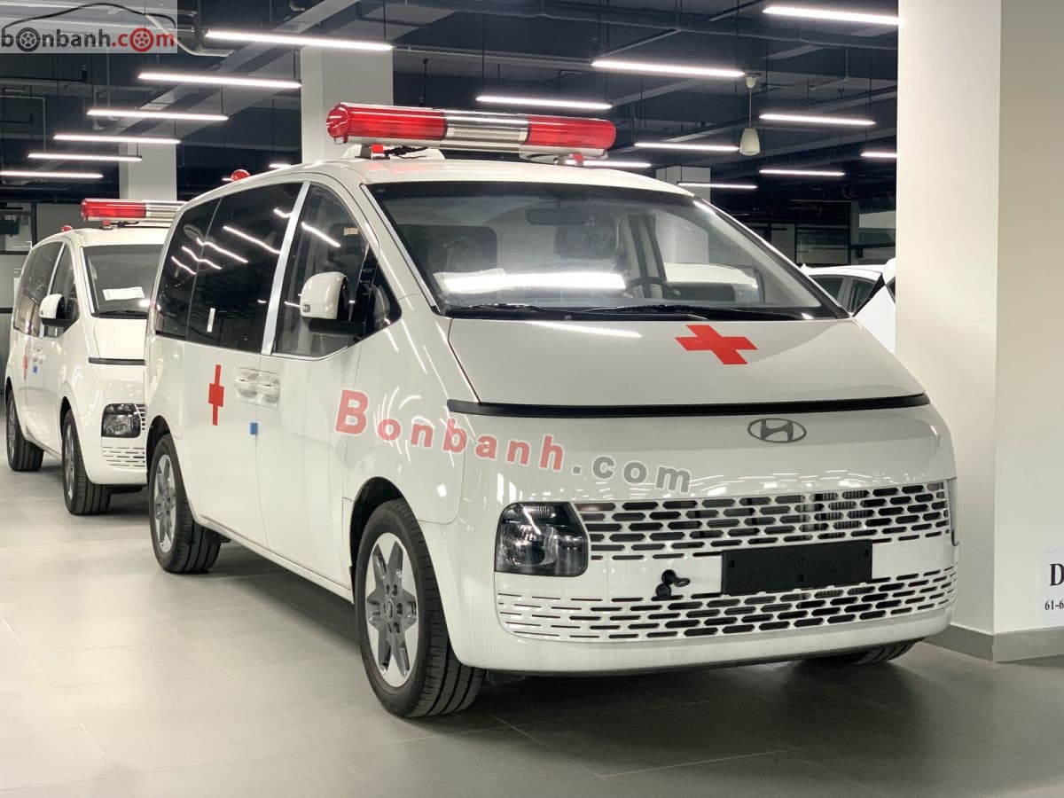 2026 Hyundai Staria Cứu Thương 2.2L MT