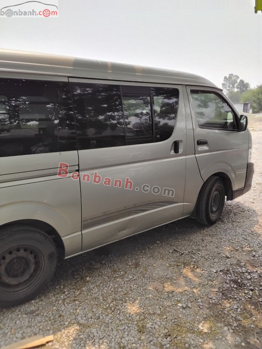 2010 Toyota Hiace Van 2.5