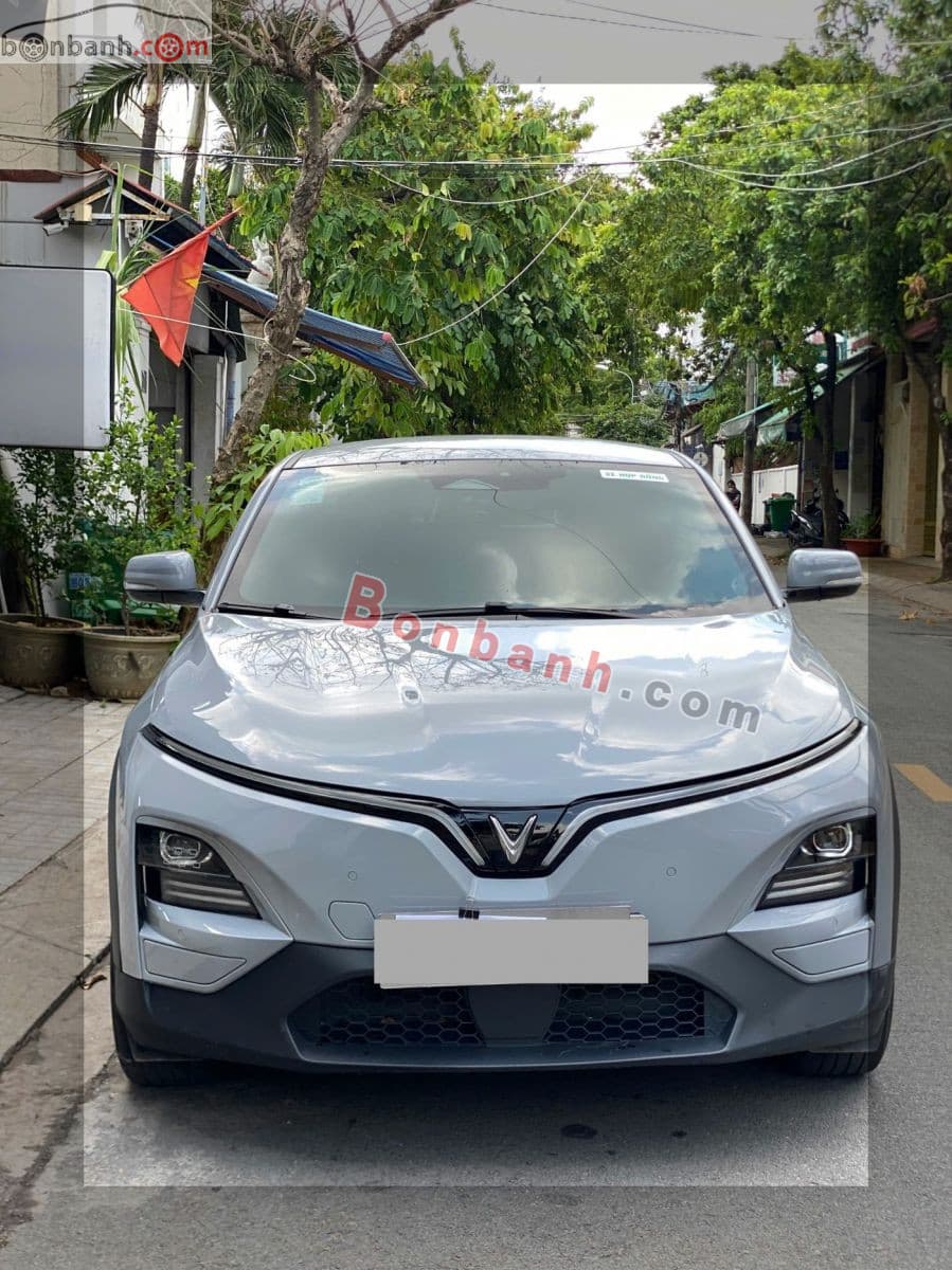 2025 VinFast VF6 Eco