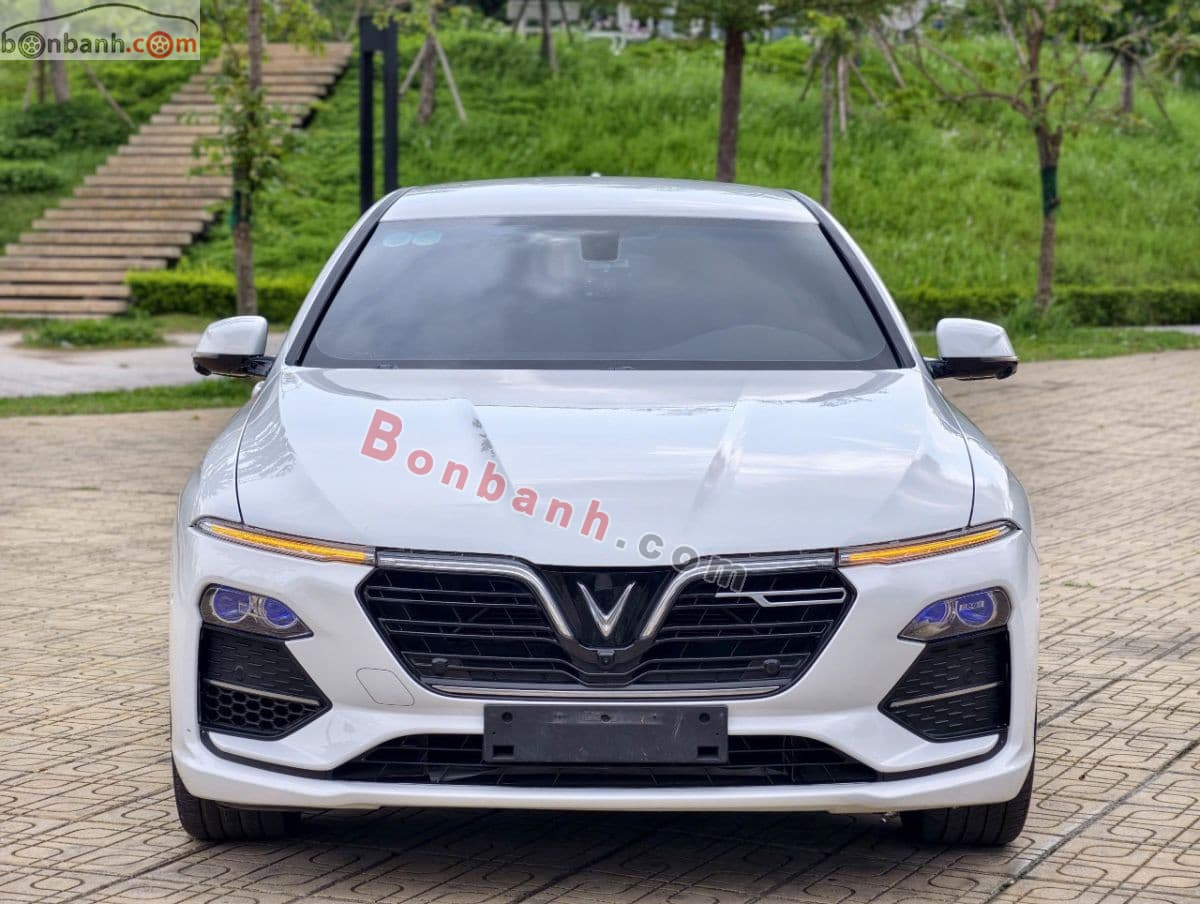 2021 VinFast Lux SA 2.0 Plus 2.0 AT