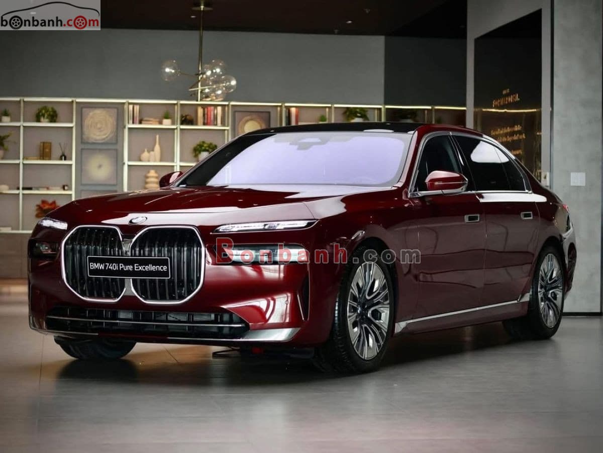 2023 BMW 7 Series 740i Pure Excellence