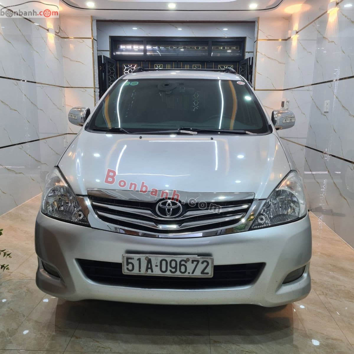 2011 Toyota Innova V