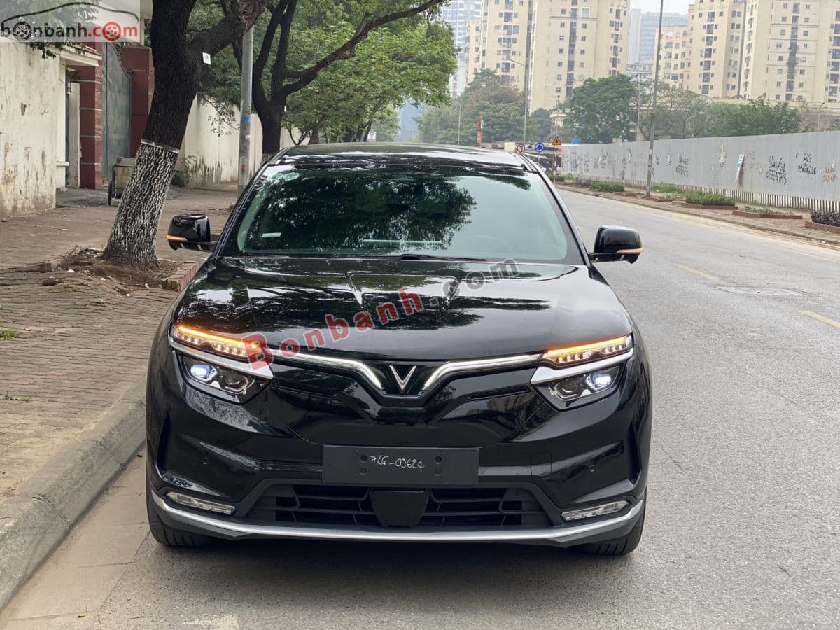 2023 VinFast VF8 Eco AWD