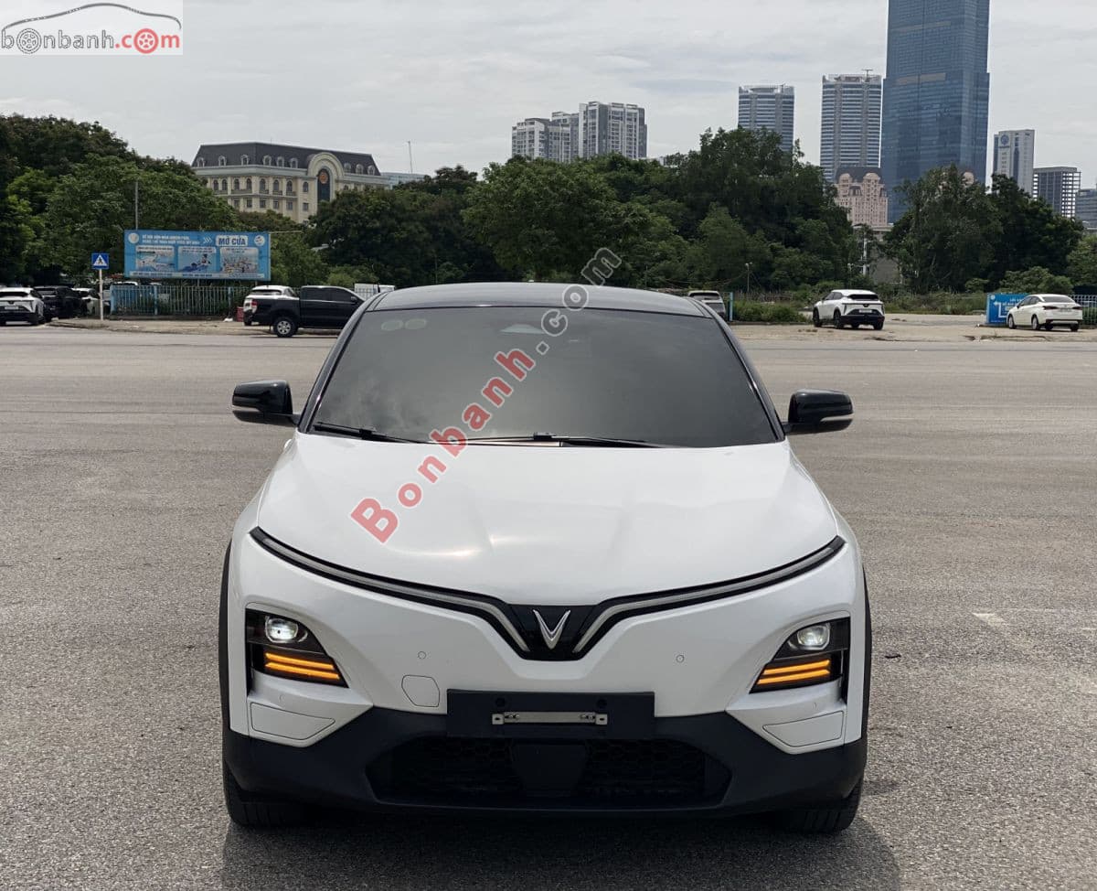 2025 VinFast VF6 Eco