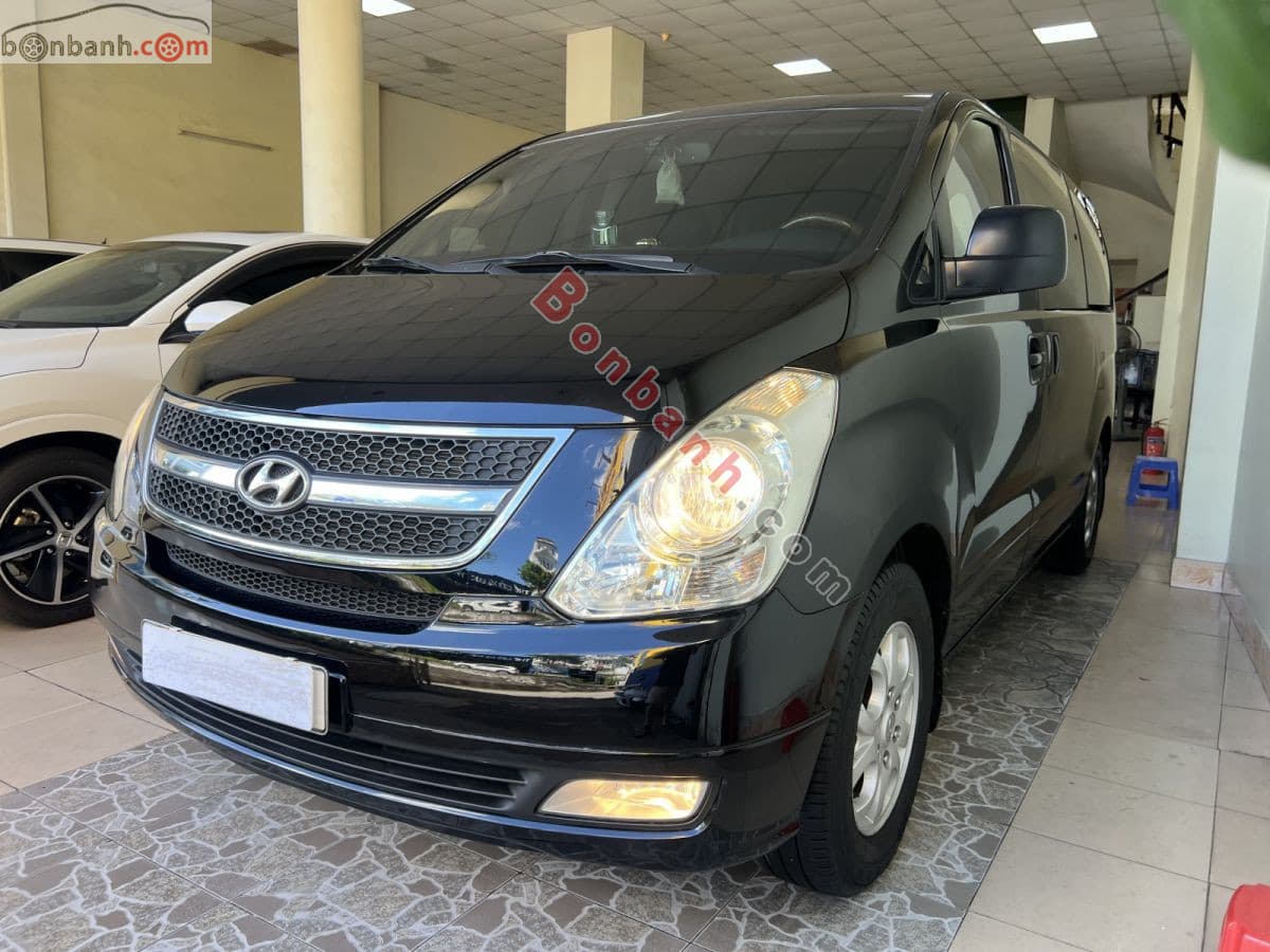 2015 Hyundai Grand Starex 2.4 AT