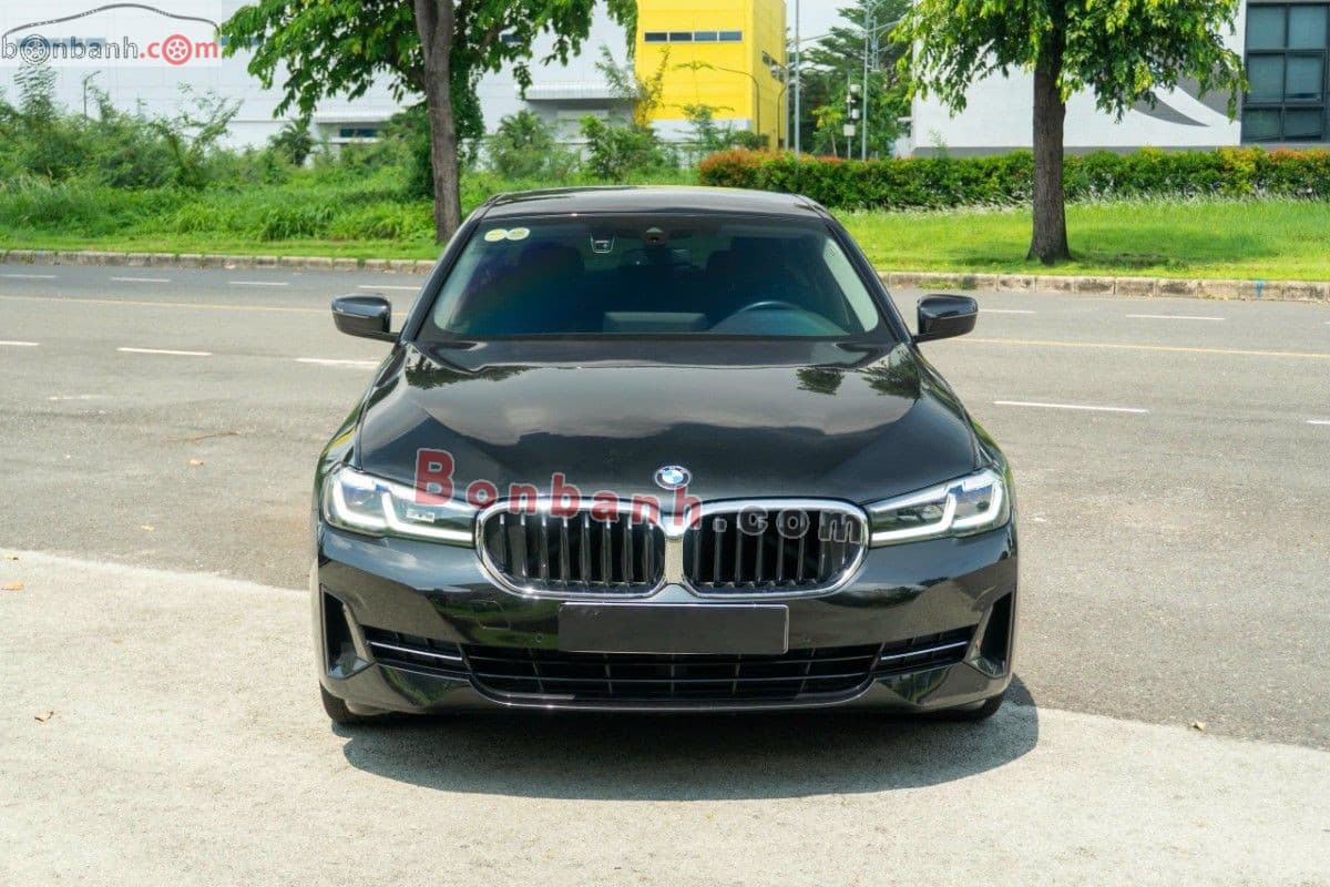 2022 BMW 5 Series 520i Luxury Line