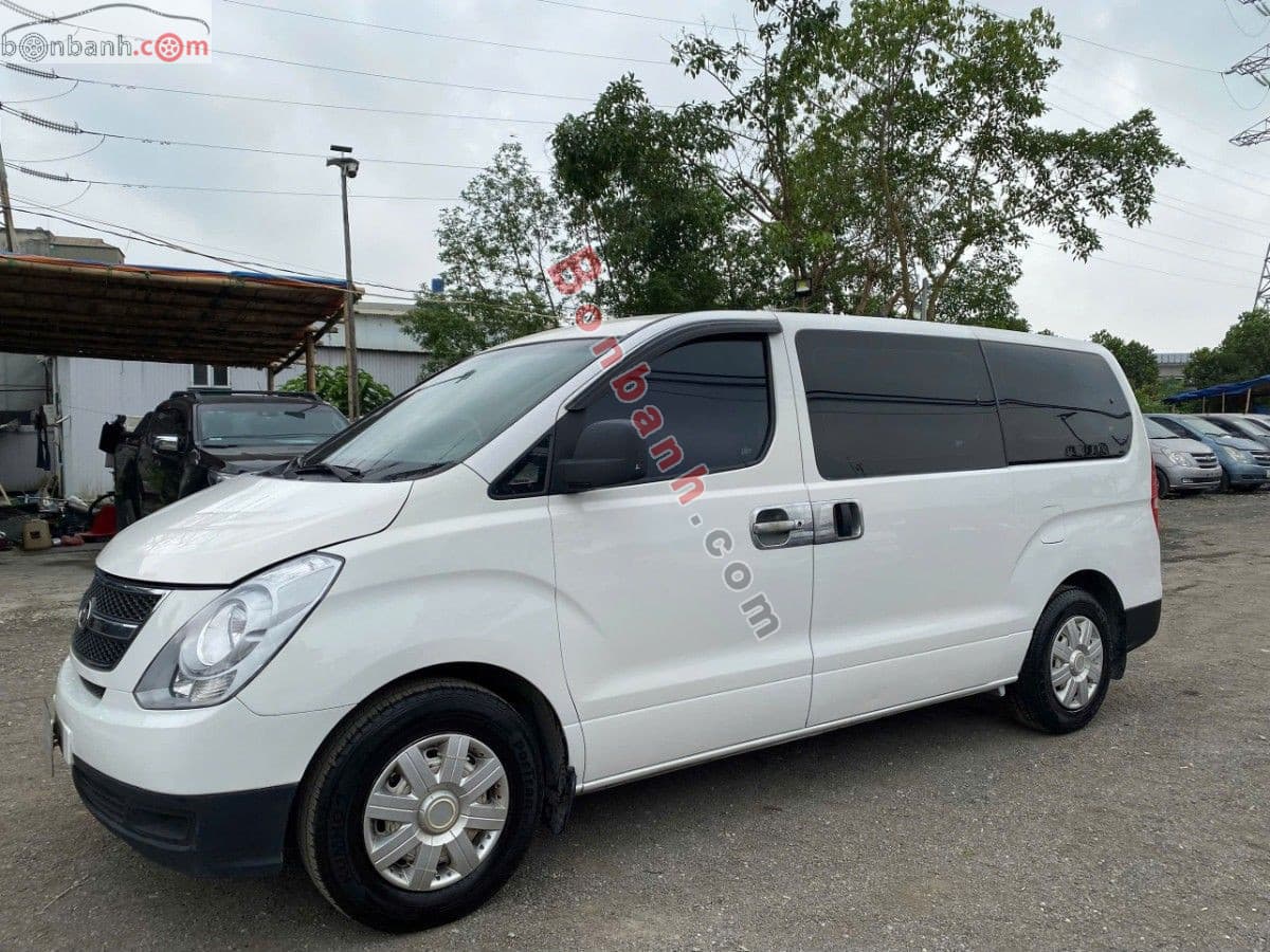 2015 Hyundai Grand Starex Van 2.5 MT