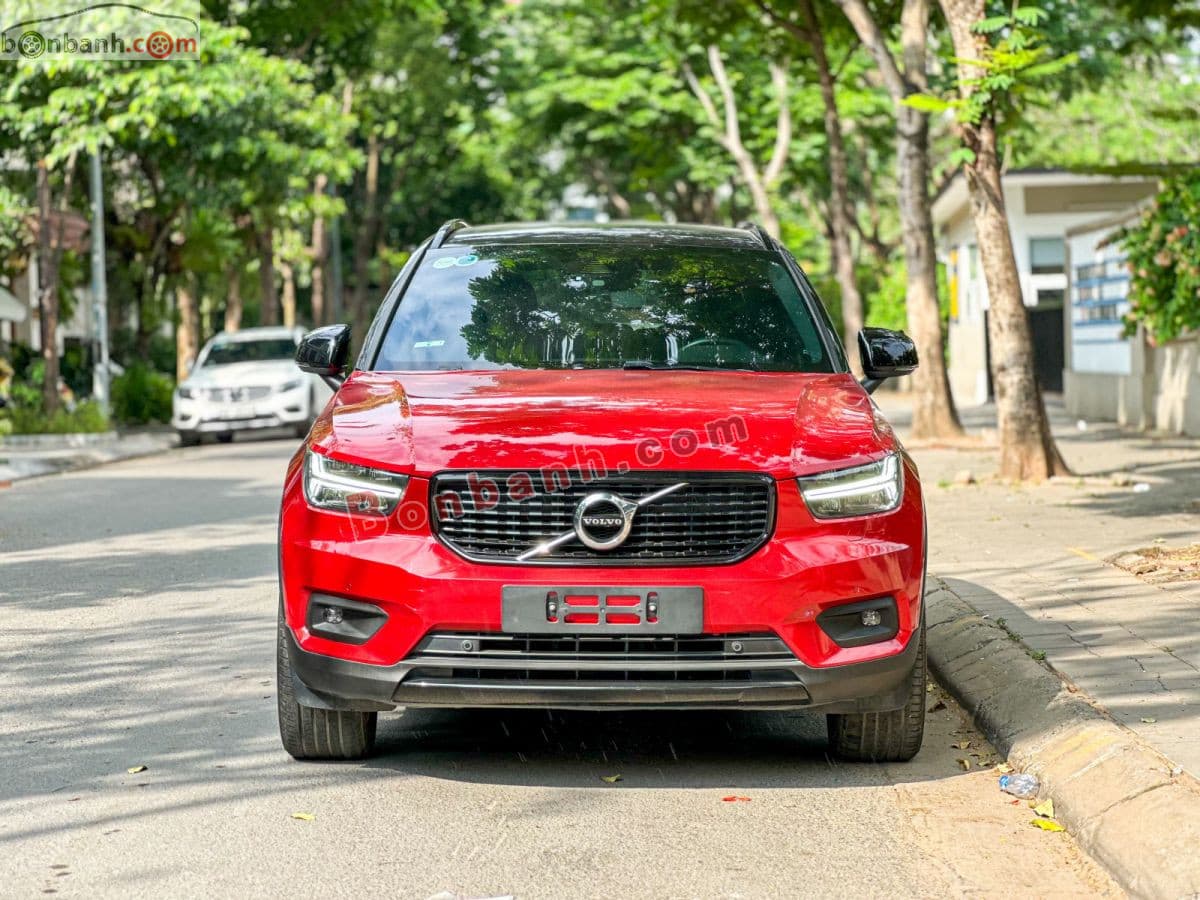 2019 Volvo XC40 T5 AWD R-Design