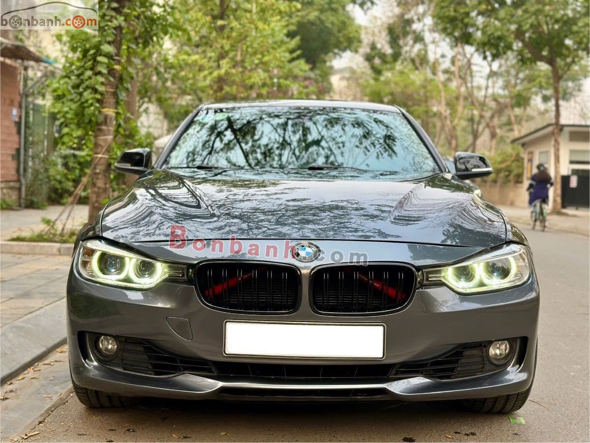 2012 BMW 3 Series 320i