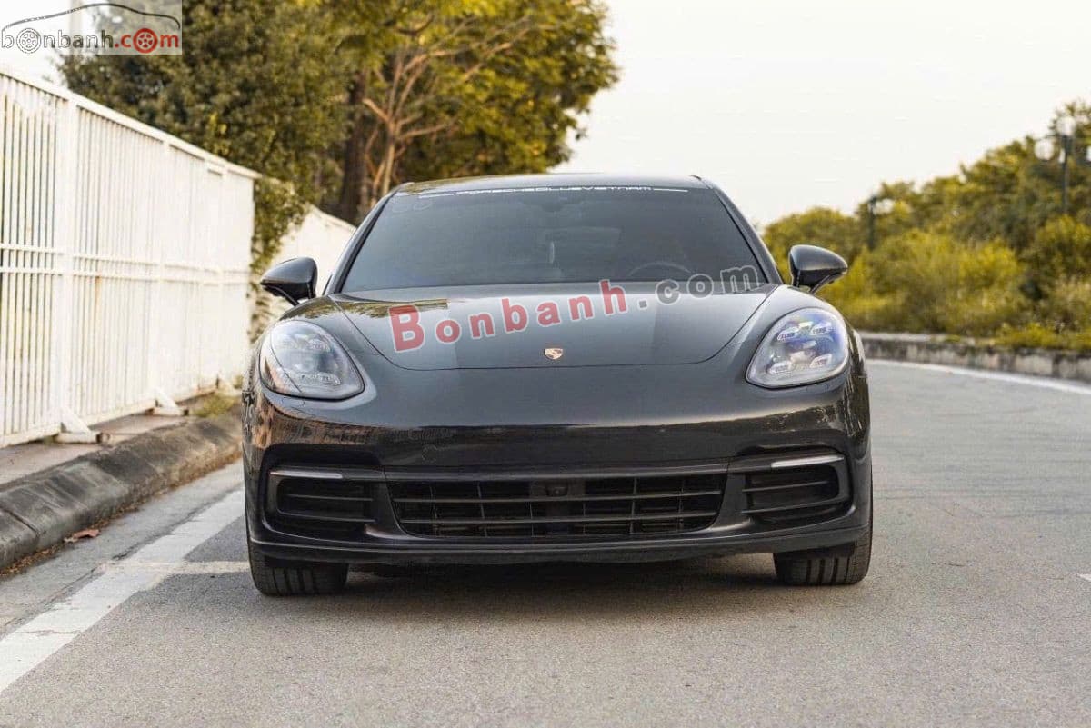 2018 Porsche Panamera 4 Executive