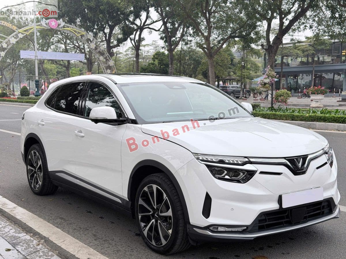 2024 VinFast VF8 Plus AWD - Image 1