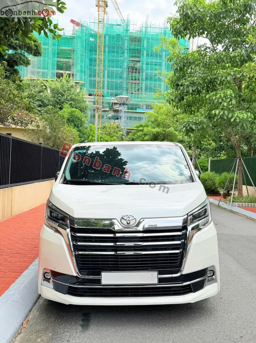 2020 Toyota Granvia 2.8 AT