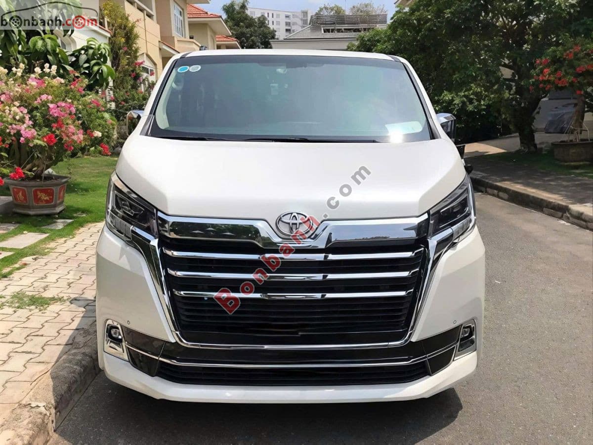 2020 Toyota Granvia 2.8 AT - Image 1