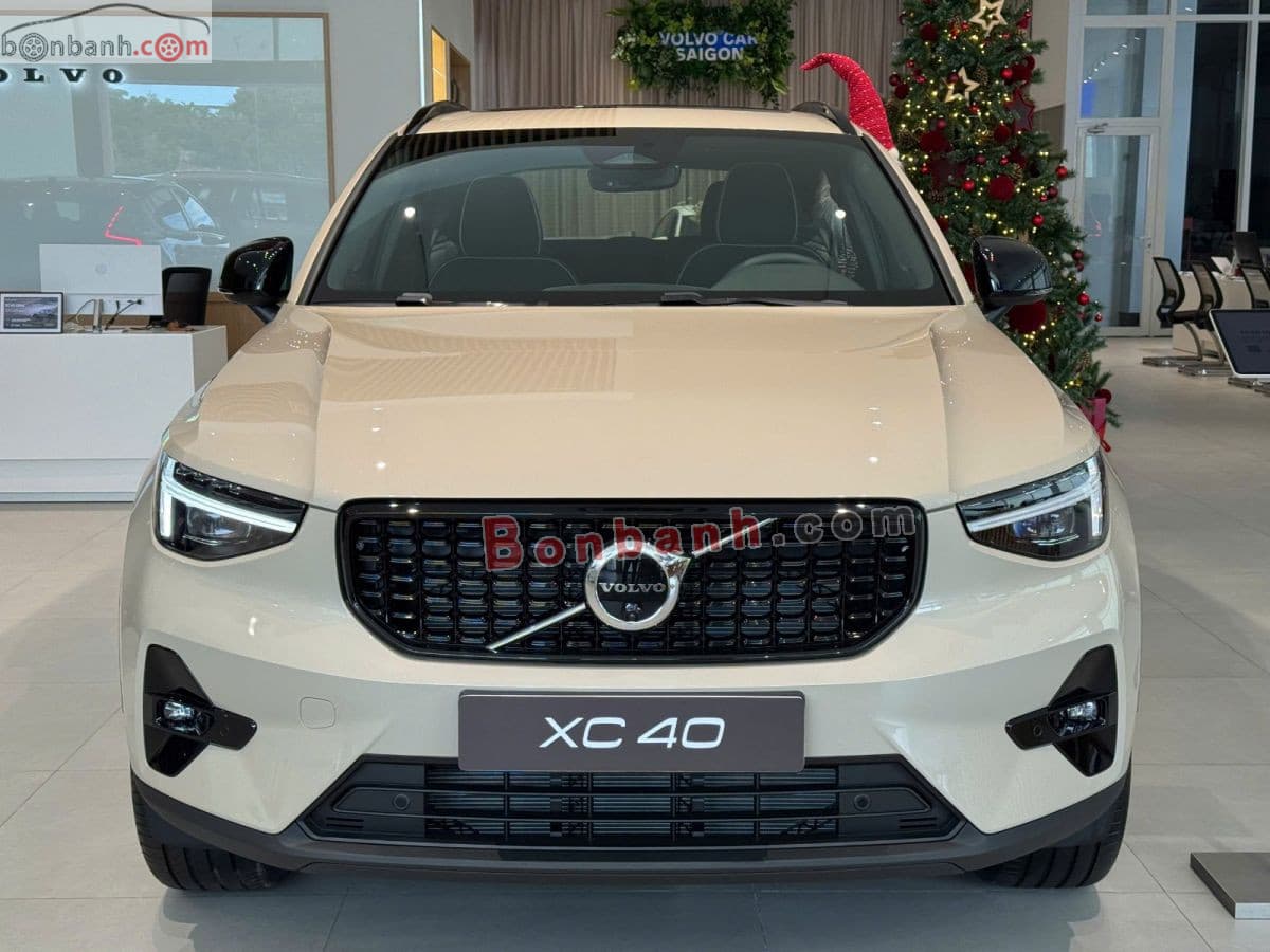 2025 Volvo XC40 Ultra B5 AWD