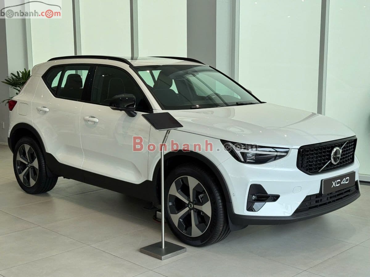 2025 Volvo XC40 Ultra B5 AWD