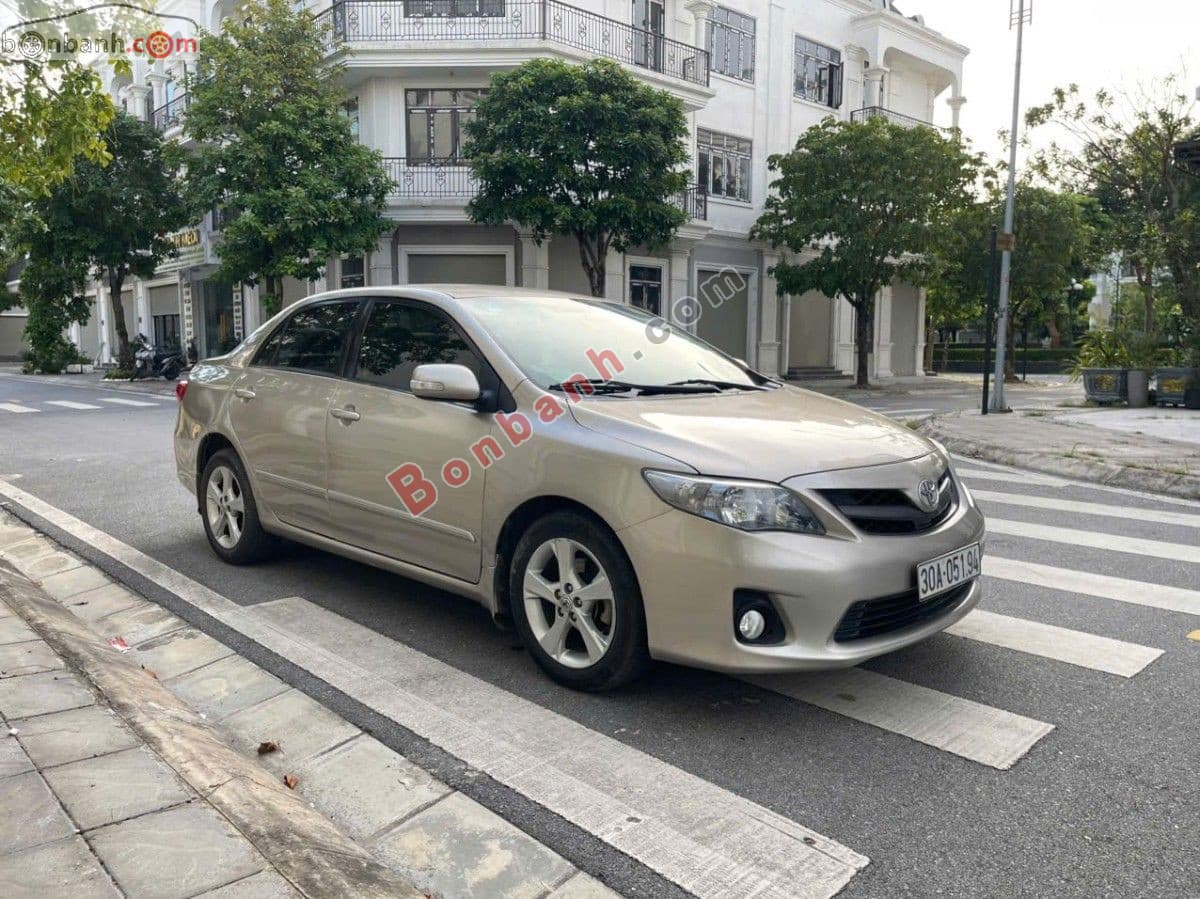 2013 Toyota Corolla altis 2.0V