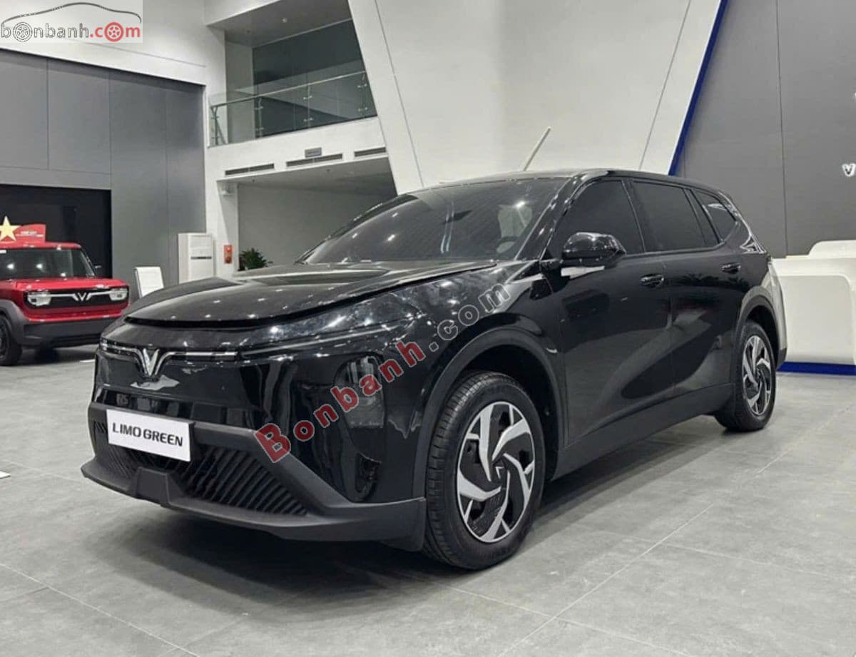 2026 VinFast Limo Green AT